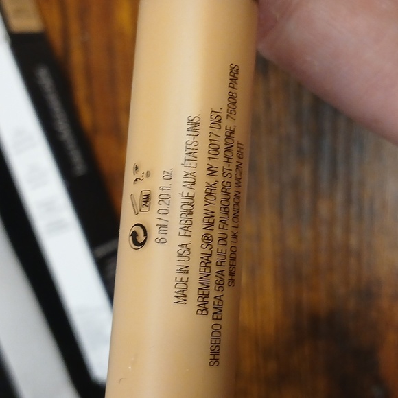 bareMinerals Original Liquid Mineral Concealer - Light/med 2.5 W - Picture 4 of 8